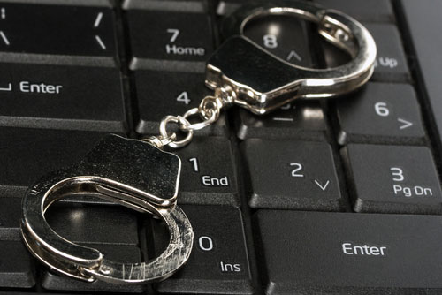 ID Theft Ring Uses Ill-Gotten Gains To Buy Apple Gift Cards