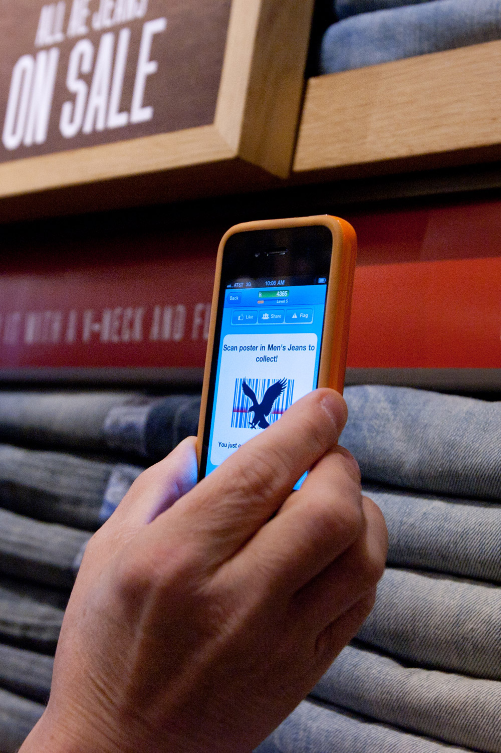 35 Percent Of Consumers Now Use Mobile To Shop