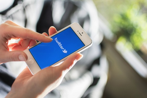 French Tweets To Now Send Money