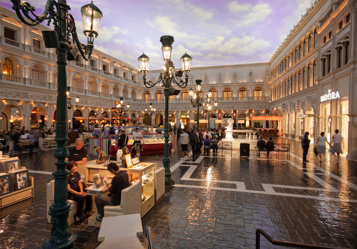 Viva Luxury Retail In Las Vegas