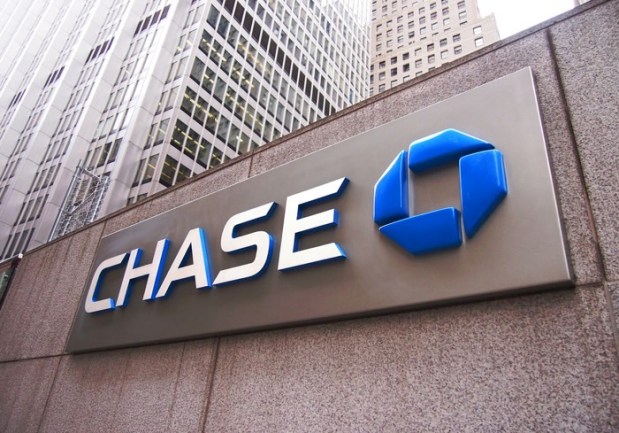 JPMorgan Chase Cuts Fees To Stay Competitive