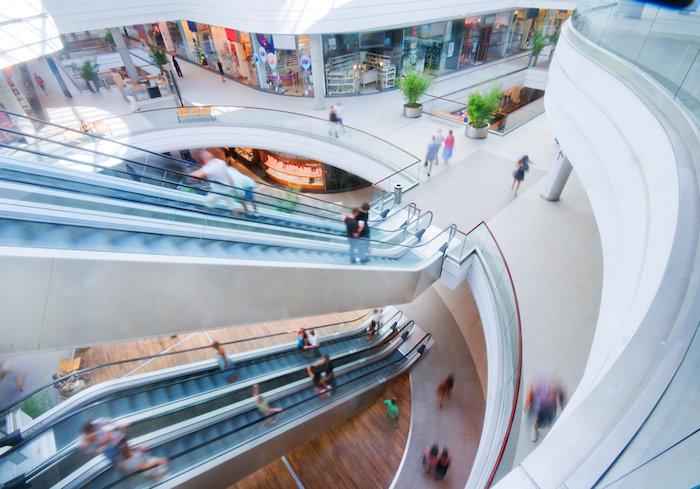 Online Retailers Display Bricks-And-Mortar Approach