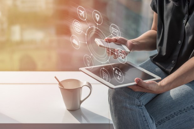 Digital Identity Tracker: Why Banks Farm Out Mobile Security