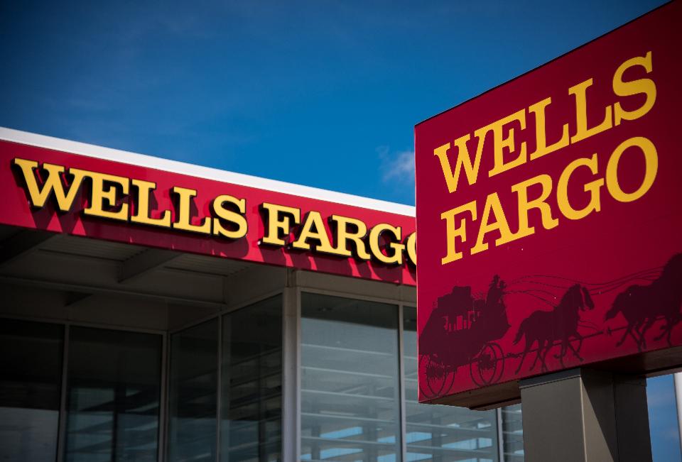 Wells Fargo Reports Mixed Results, Auto Biz Slips as Card Use Up