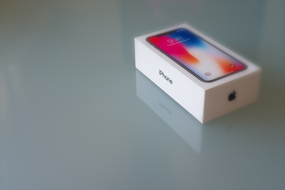 JPMorgan Claims Apple iPhone X Production Down 50 Percent