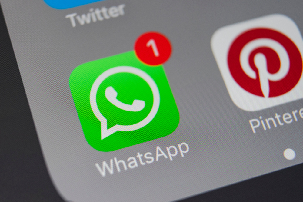 India Wants Telecom Operators To Be Able To Block Facebook, WhatsApp In Emergencies