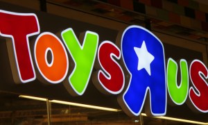 Toys R Us Sign