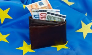 EU Strikes Deals On Money Laundering, Bank Reform