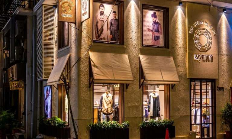 India high-end retail