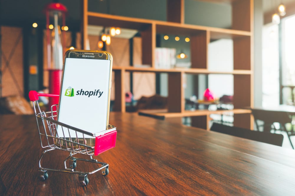 Shopify Ping Adds Apple Business Chat Support 