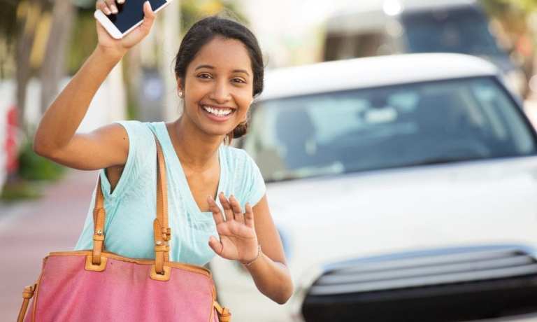 woman hailing ride