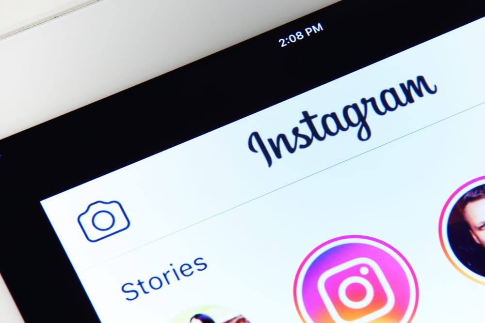 Instagram Threads Takes A Shot At Snapchat