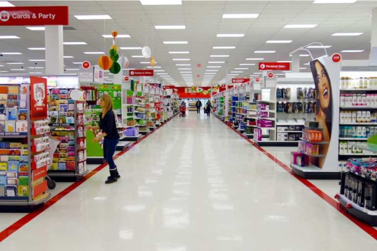 Moody’s Predicts Difficult Landscape For Retailers, Lowers Outlook On Industry