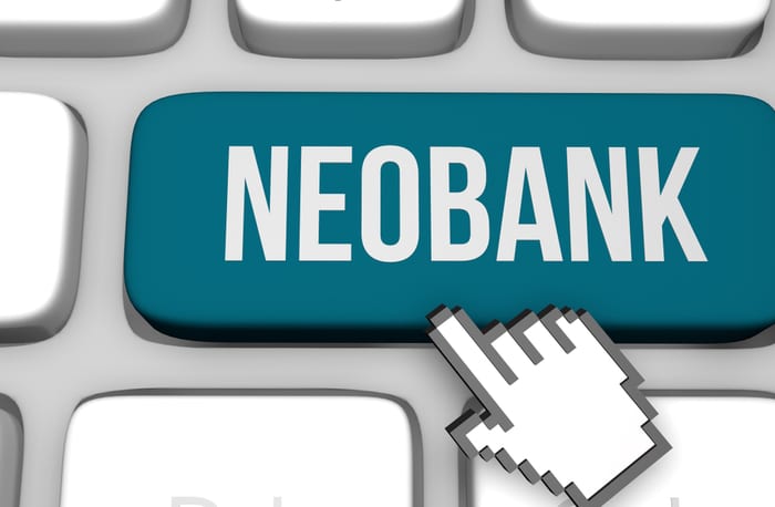 Fintech, startup, Neobank, digital, china, paris, EasyEuro, funding, investments, b2b