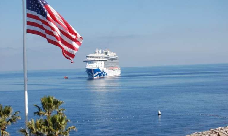 cruise ship US flag