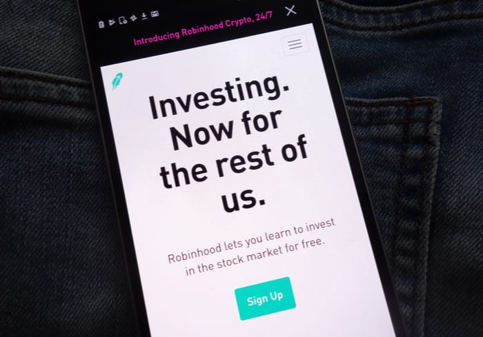 Robinhood Says Issue Resolved Despite Complaints