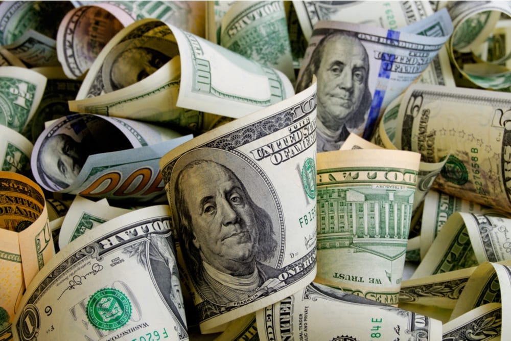 Businesses, Consumer Groups Push To Keep Cash Alive