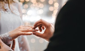 Couples Choose Smaller Weddings Amid Distancing