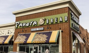 Panera Unveils Curbside Pickup With Geofencing