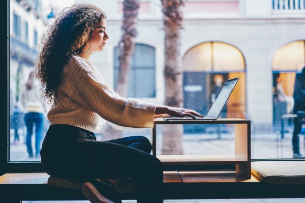 Plaid API Platform Gives Banks Access To Data Tools, 2,600 Apps