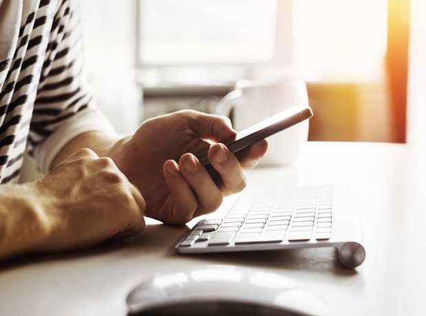 Deep Dive: How FIs Can Secure Mobile Onboarding Without Adding Frictions