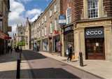 UK High Street shopper