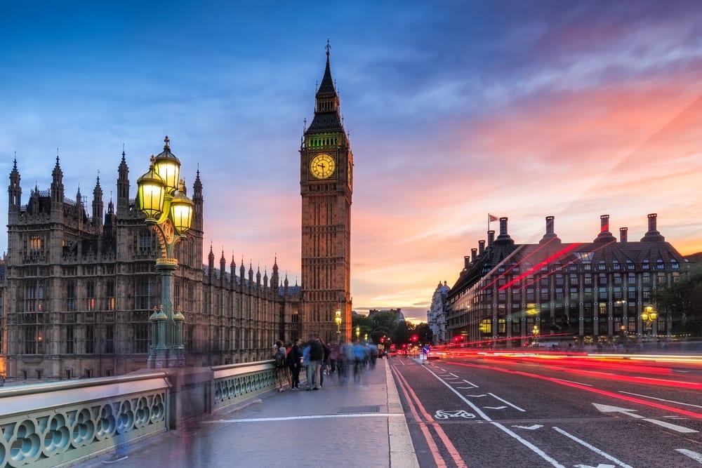 Card Is King in UK Payments Landscape, but Digital Wallet Usage Soars