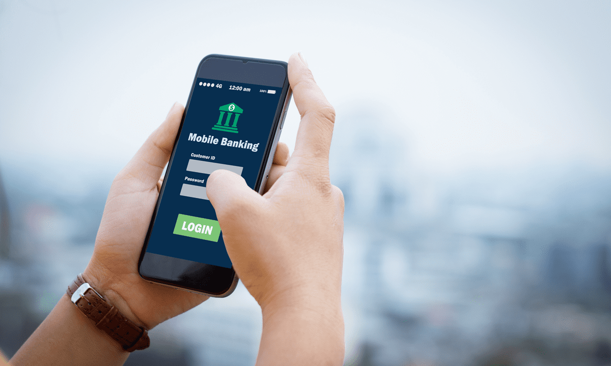 Mobile Banking App Users Pull Ahead Of FIs On Expectations