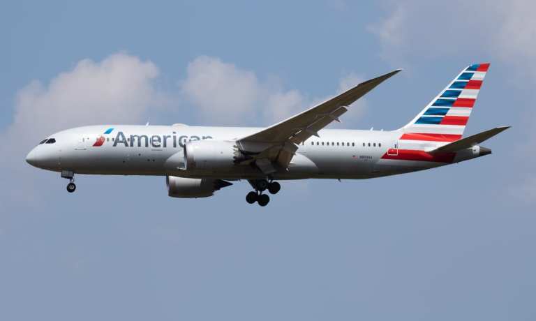 American Airlines plane