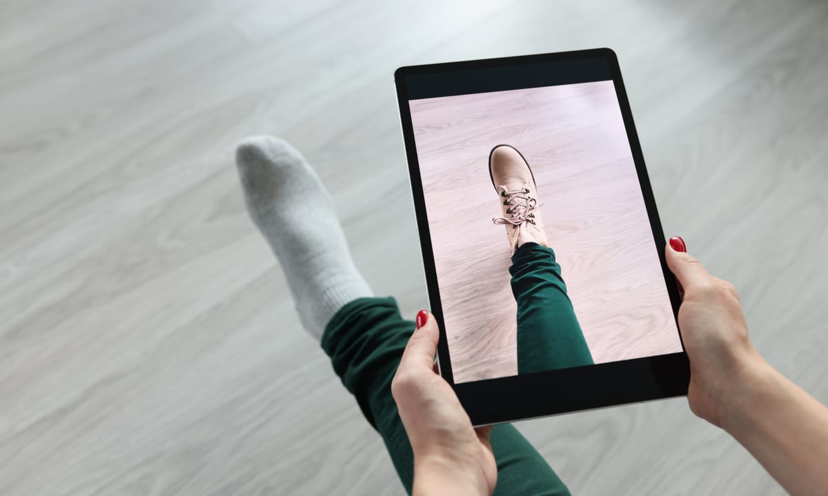 Virtual Fitting Features Win Support Of Consumers And Retailers