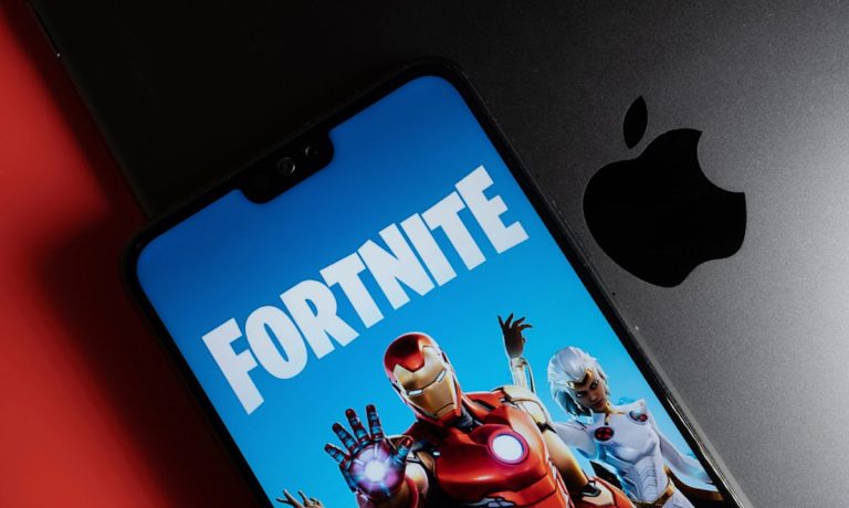 Fortnite Apple