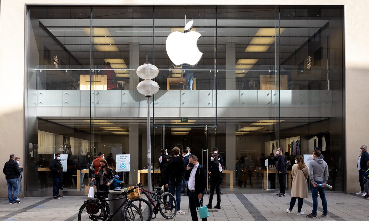 Apple Says Supply Chain Woes Cost $6B in Fiscal Q4; Expects Shortages to Get Worse