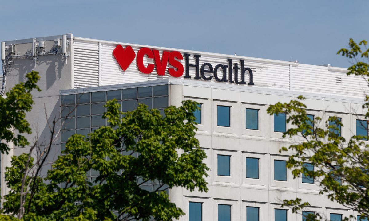 CVS Expanding Healthcare Services, Expects Sales Jolt