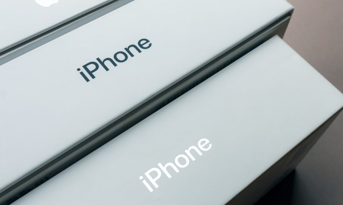 Apple’s iPhone Warning Signals Caution for Paycheck-to-Paycheck Consumers