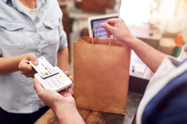 Next-Gen Debit Tracker - December 2021/January 2022 - Learn how supporting contactless debit payment options helps retailers drive engagement, customer satisfaction