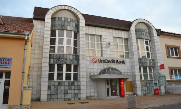 Italy’s UniCredit Weighs Strategy Amid Bid Rumors for BPM