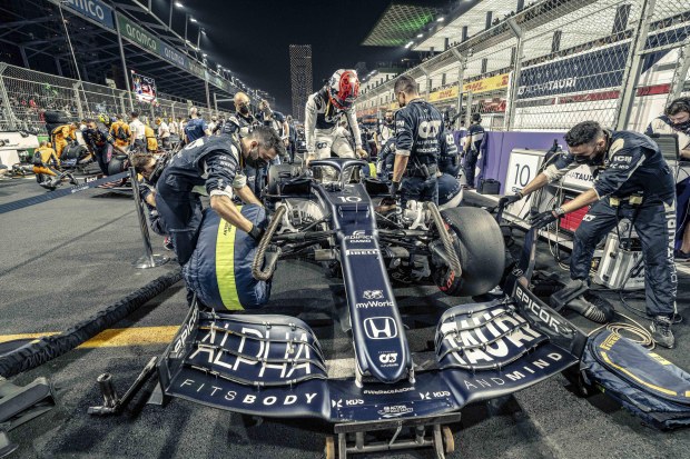 F1 Teams Deploy APIs for Edge on Track, in Stands