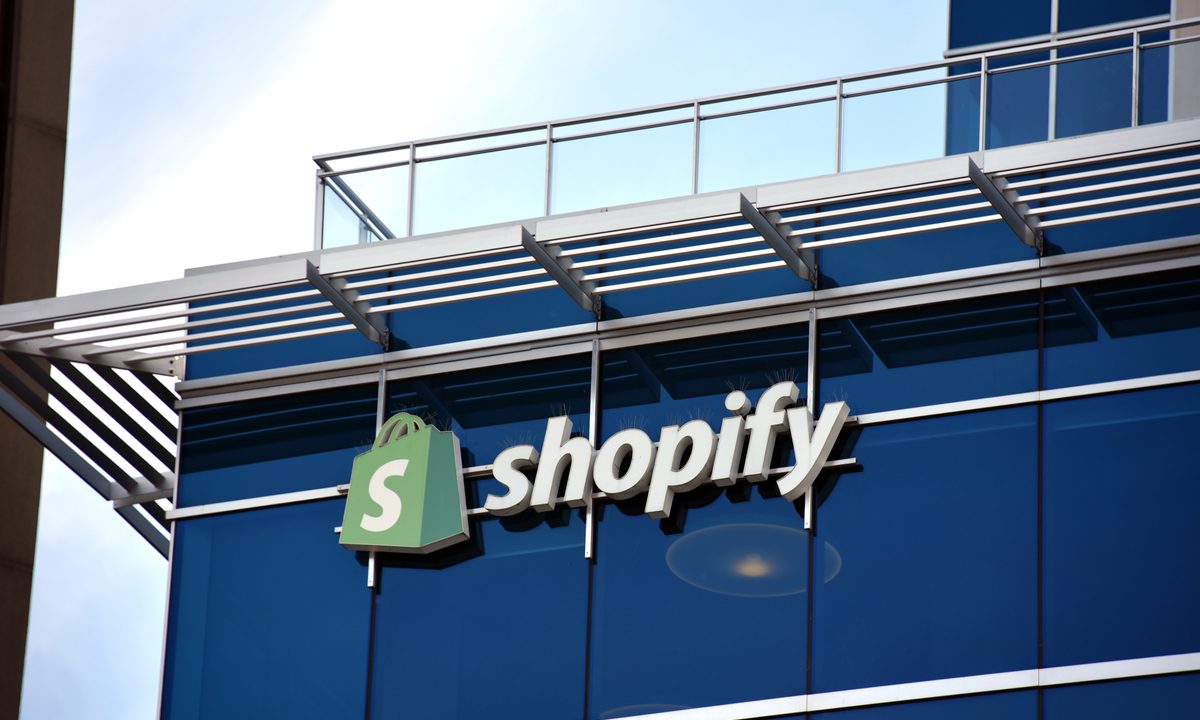 Mawer Investment Management Bails on Shopify After Deliverr Acquisition
