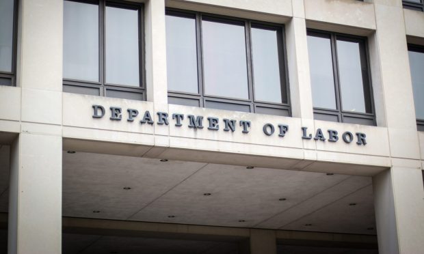 Unemployment Claims Rise by 18,000, Higher Than Economists’ Forecasts