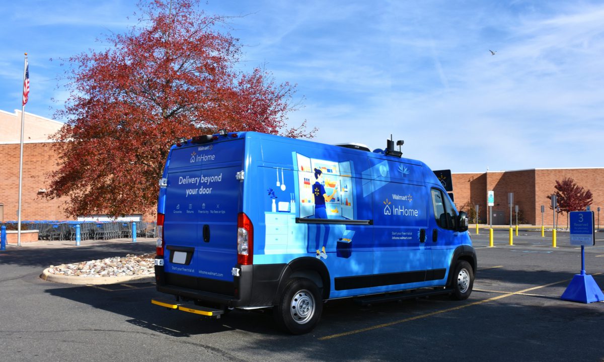 Walmart, Amazon Lead Shift to Boost Last-Mile Delivery Options