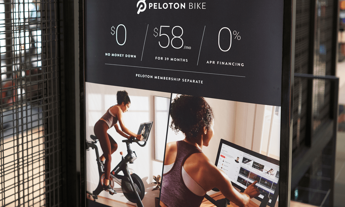 Seasonal Trends and a Recall Prompt Drop in Peloton Subscriptions 