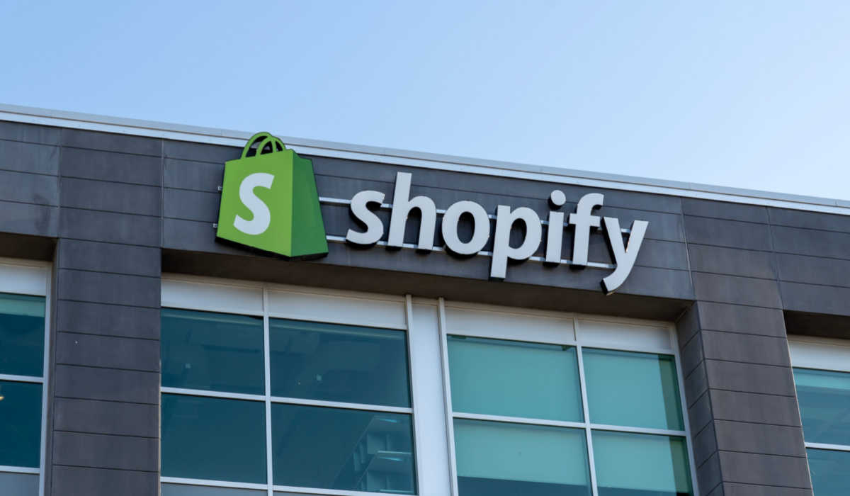 Shopify’s Offline Volume Surges 40% as Shoppers Return to Stores