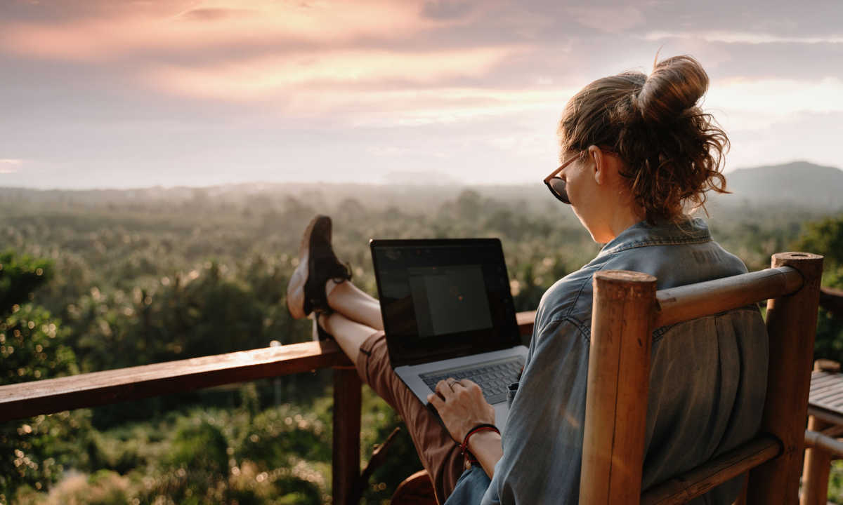 You’re Not the Only One Checking Work Email Labor Day Weekend