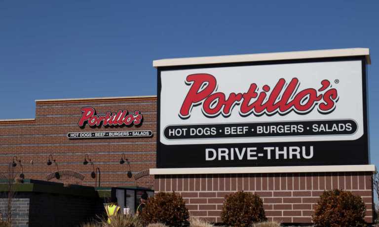 Portillo’s drive-thru