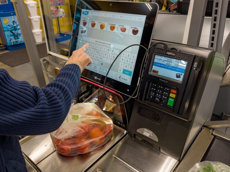 LS Retail - Retail Tracker: Innovating the Retail Checkout Experience - February 2023 - Discover why automated technology is necessary to meet customers’ evolving demands for seamless checkout experiences