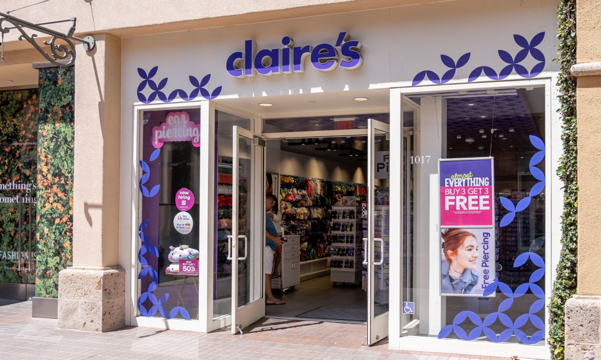 Claire’s Scrubs Plans to Go Public Amid Shaky IPO Market