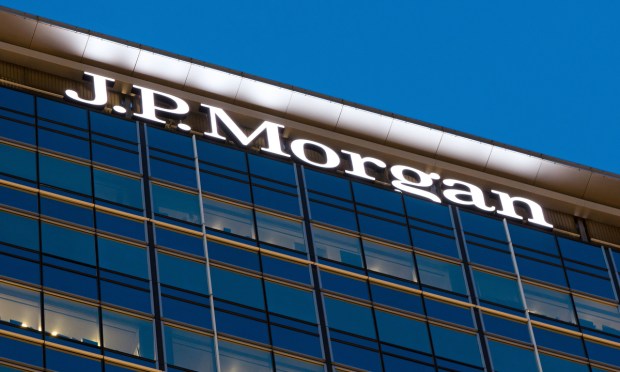 JPMorgan Debuts Tap to Pay for Merchant Clients
