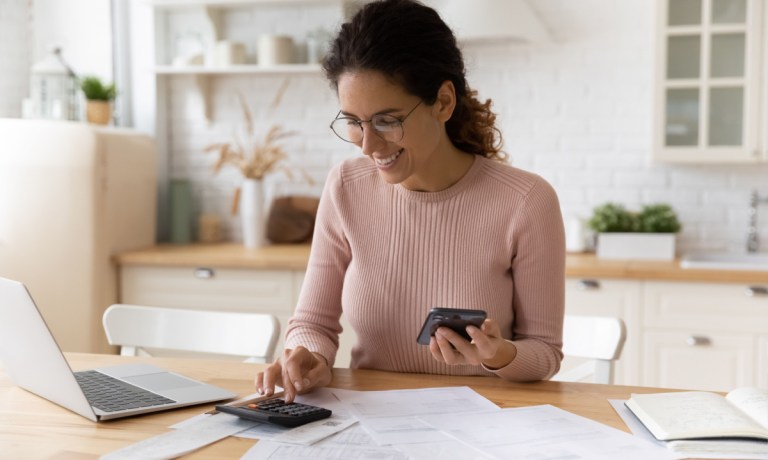 woman using finance app