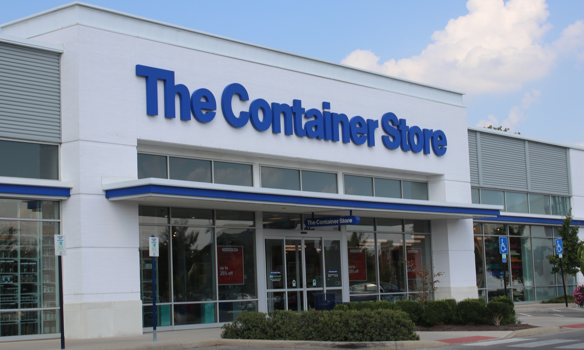 D2C Brands Favor Retail as Consumers Resist Spending 