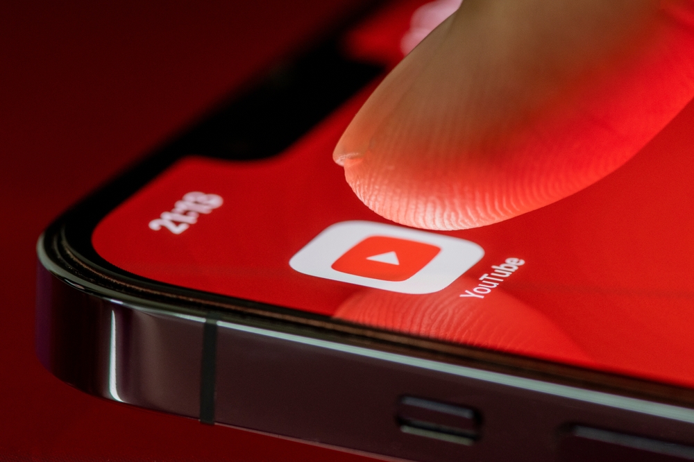 YouTube to Require Creators to Disclose AI-Created Content
